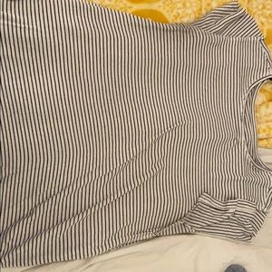 American Eagle black and white stripped shirt
